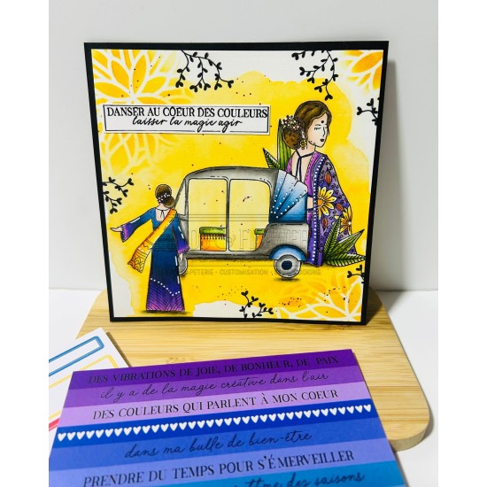 Pochoir Kaleidoscope de la collection Vibrations de Chou and Flowers