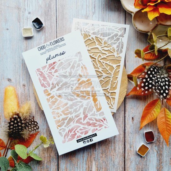Pochoir plumes pour le scrapbooking et le mixed media