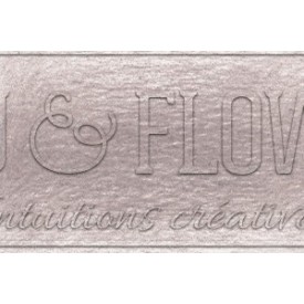 Crayon derwent drawing taupe