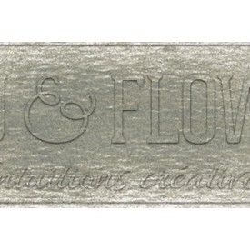 Crayon derwent drawing green shadow