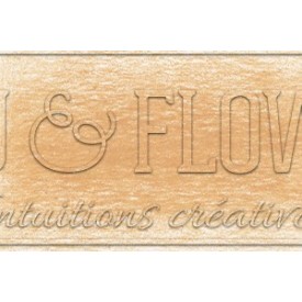 Crayon derwent drawing yellow ochre