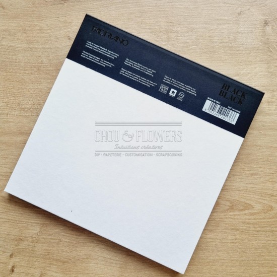 bloc black black de Fabriano 20x20cm