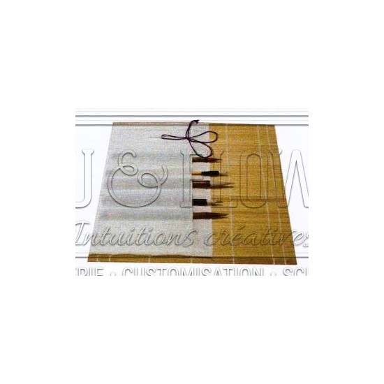 natte bambou pour rangement des pinceaux