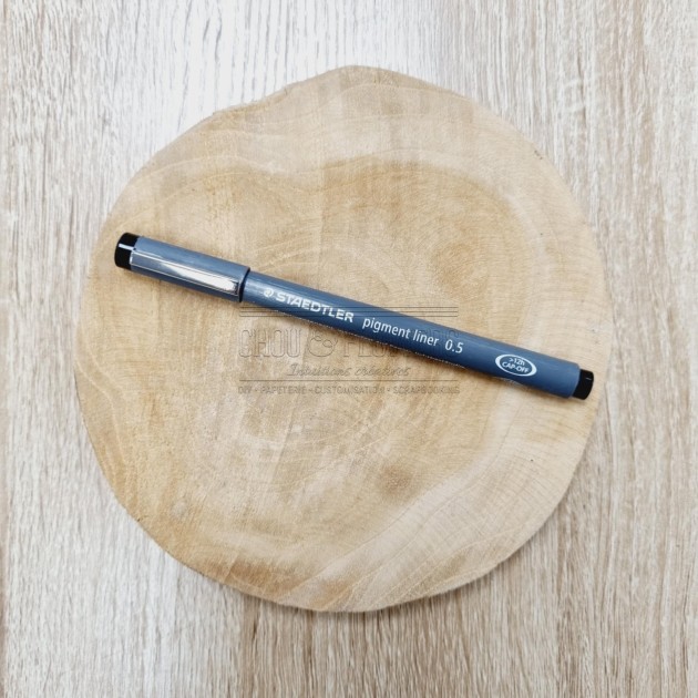 Feutre noir staedtler piment liner