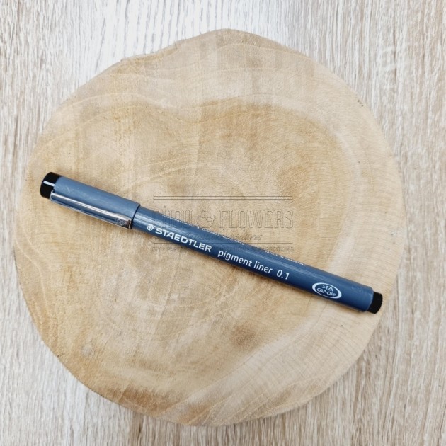 Feutre noir staedtler piment liner