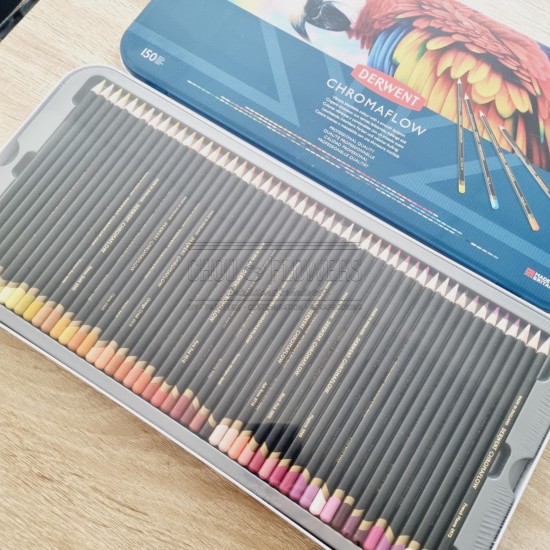 150 crayons chromaflow derwent