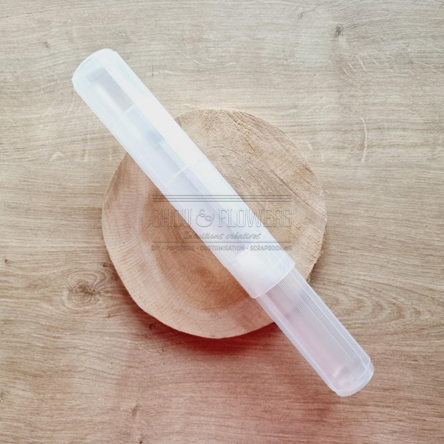 etui rétractable pour ranger les pinceaux