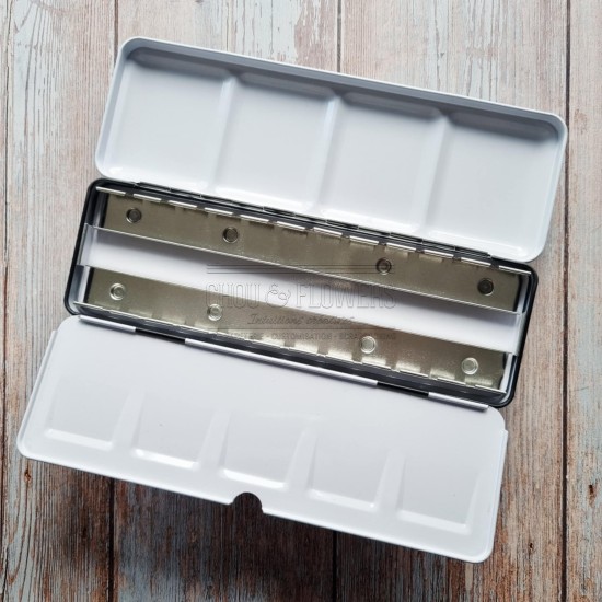 boîte pour ranger vos godets d'aquarelles